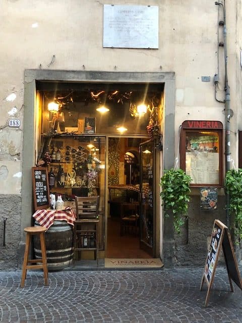 restaurants in lucca