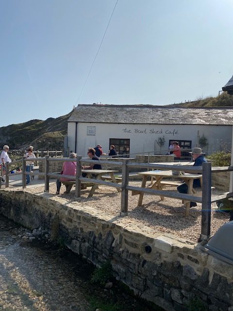 where to eat in lulworth cove