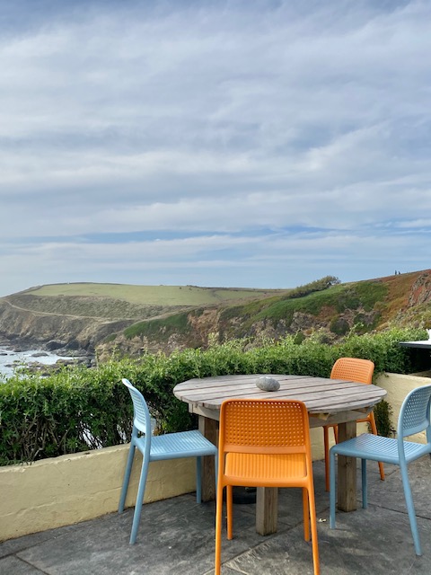 walk from lizard point to kynance cove