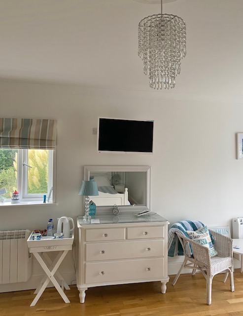 accommodation in the lizard peninsula