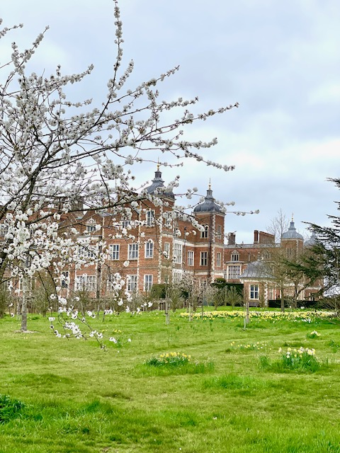 hatfield house