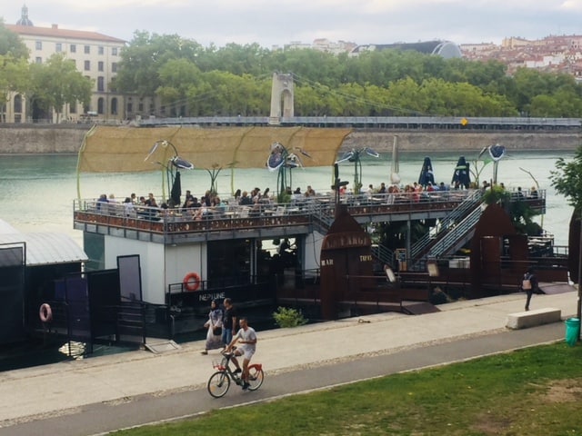 bars in lyon
