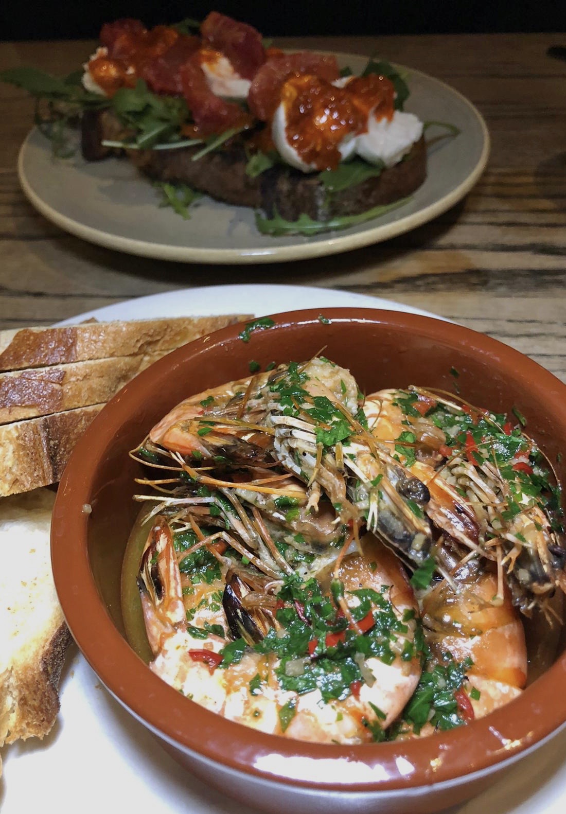 neighbourhood restaurant in putney