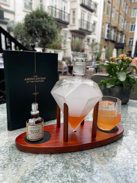 cocktail bar in mayfair