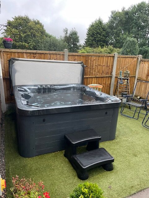 Peak District Accommodation with hot tub