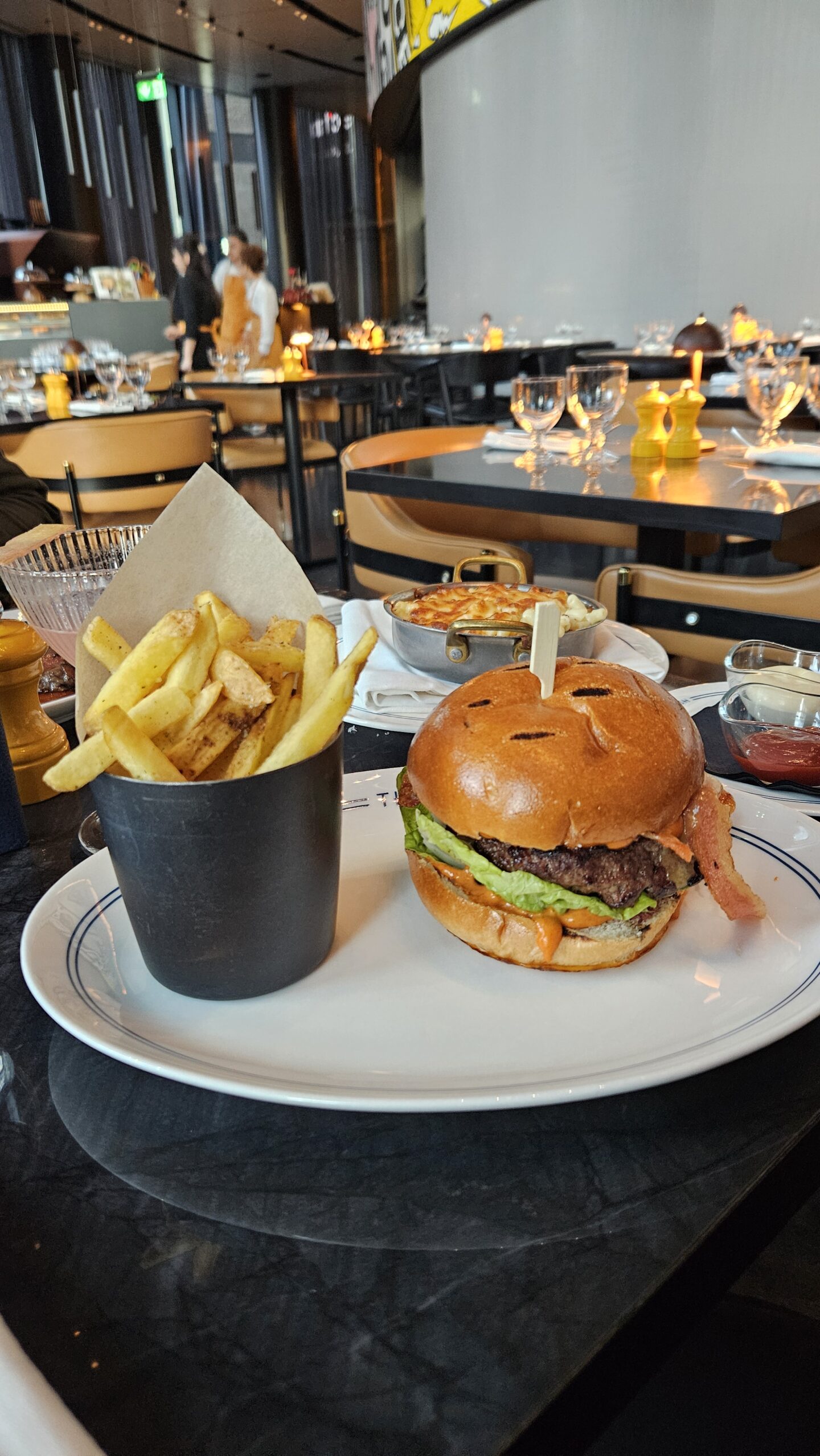 all day dining in hoxton