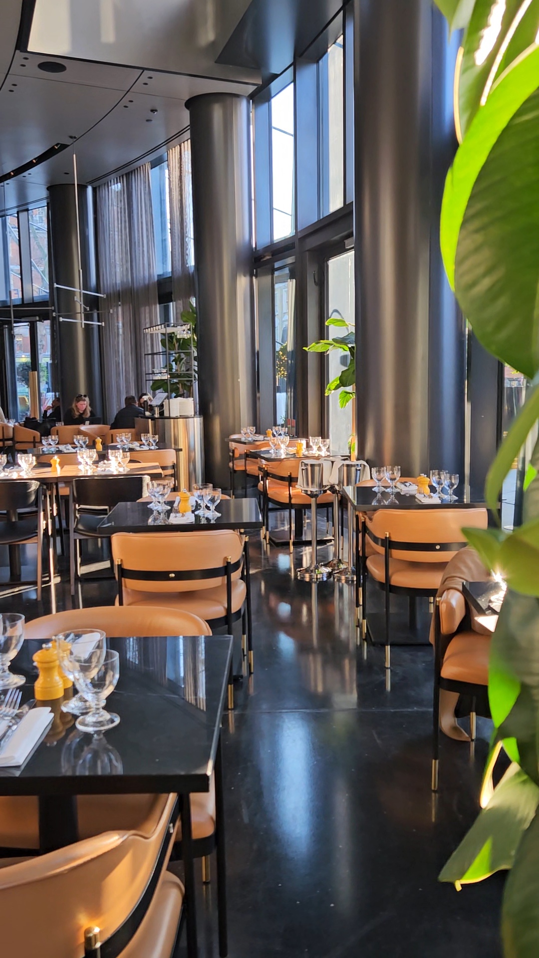 all day dining in hoxton